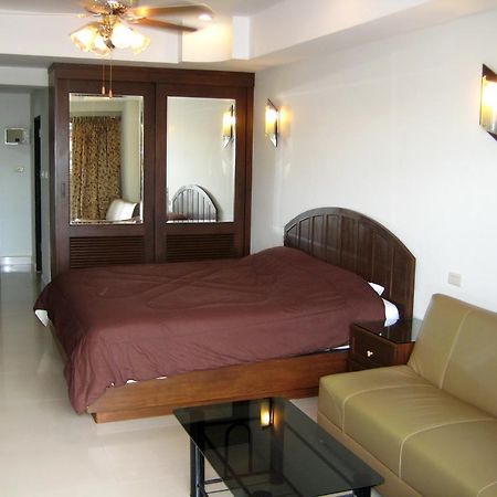 Yensabai Condotel Pattaya Eksteriør billede